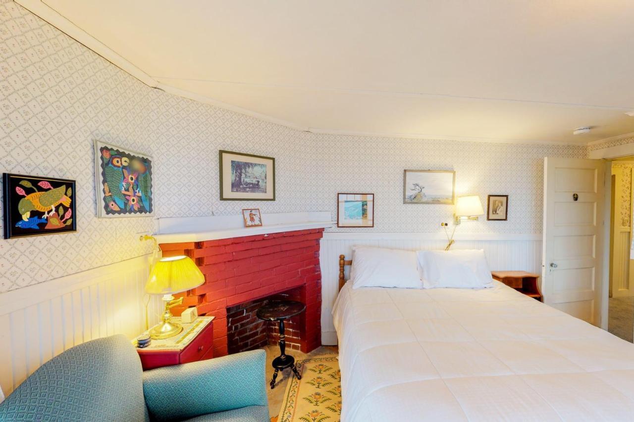 Andrews Point Ocean Home 락포트 외부 사진