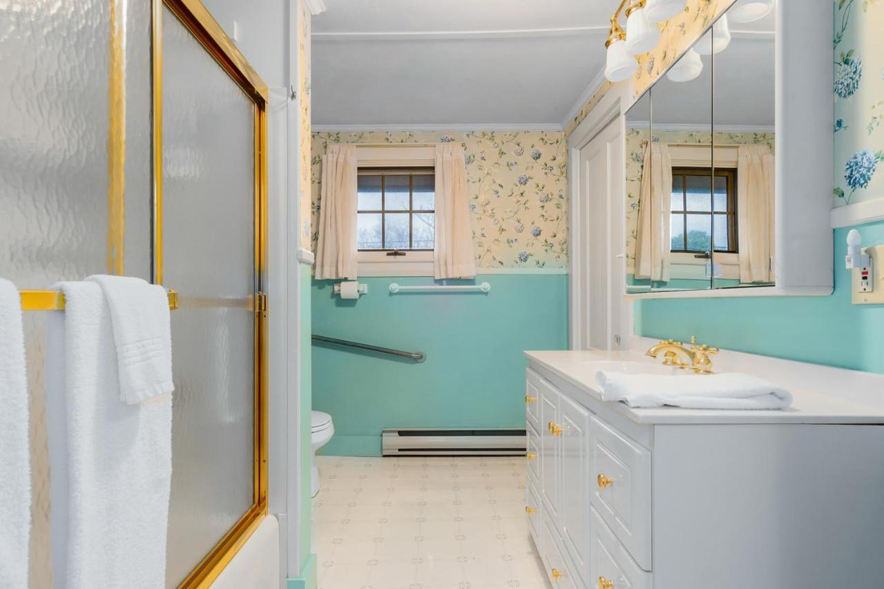 Andrews Point Ocean Home 락포트 외부 사진